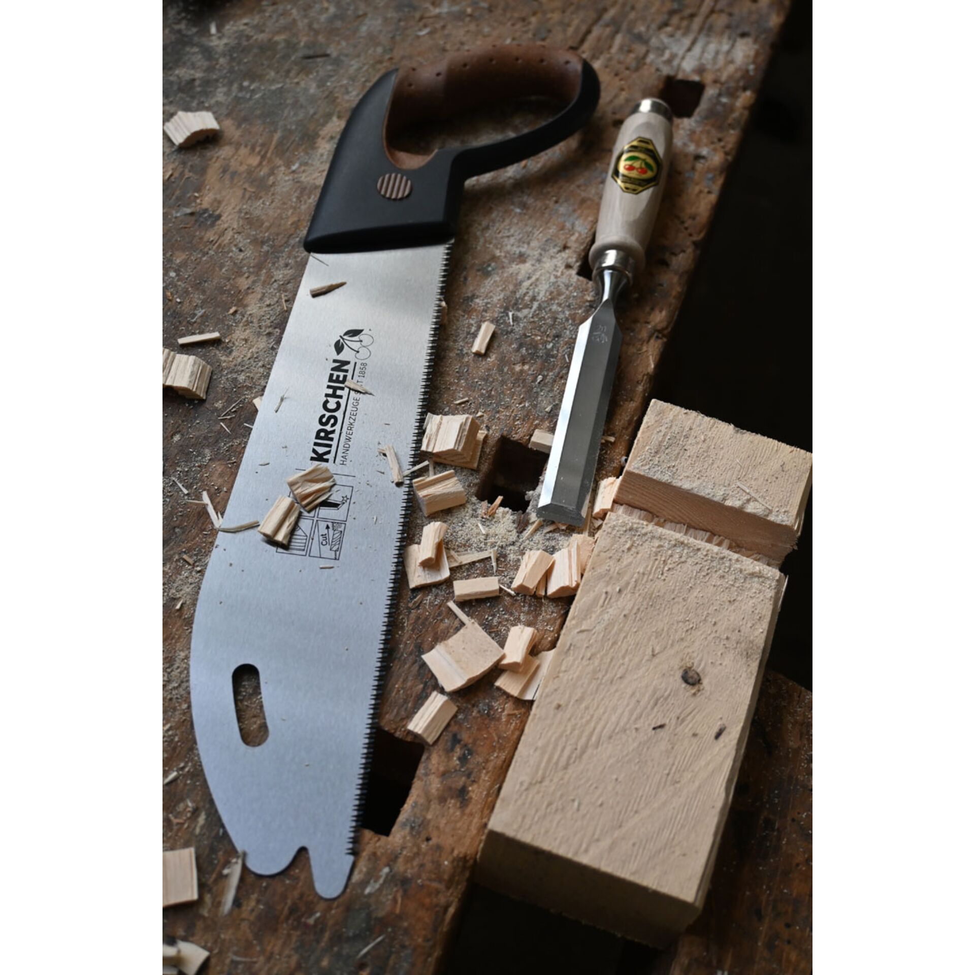 Kirschen Fine-cut saw with cork handle, 270 mm