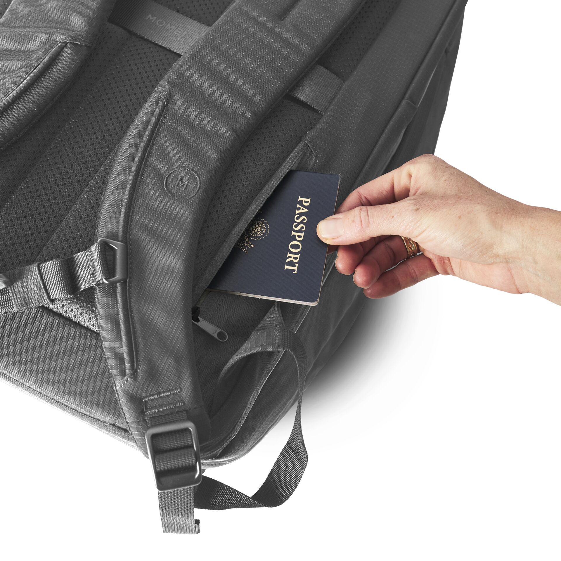 Moment Everything Travel Pack Weekender 28L Grey