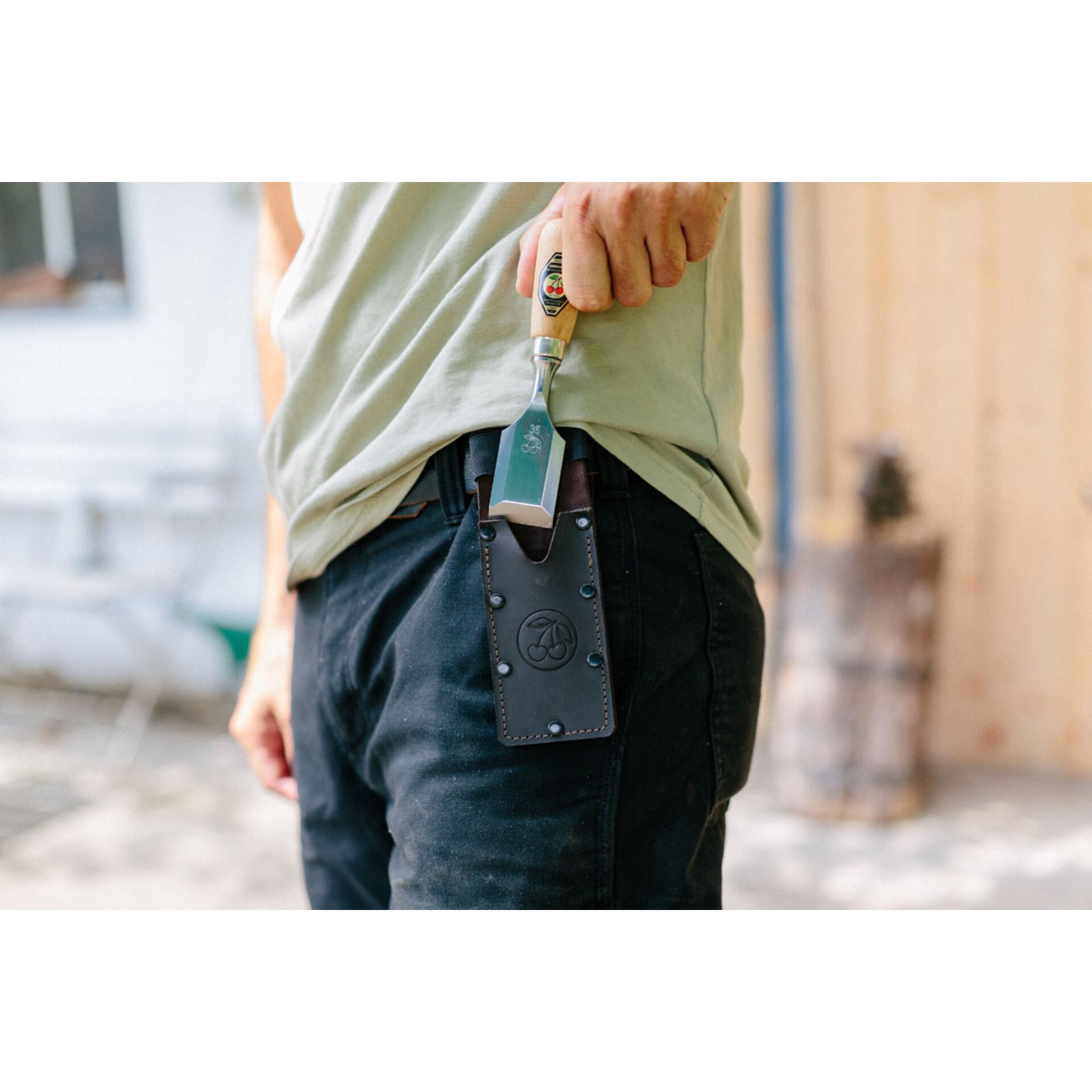 Kirschen Short chisel in leather holster, 35 mm