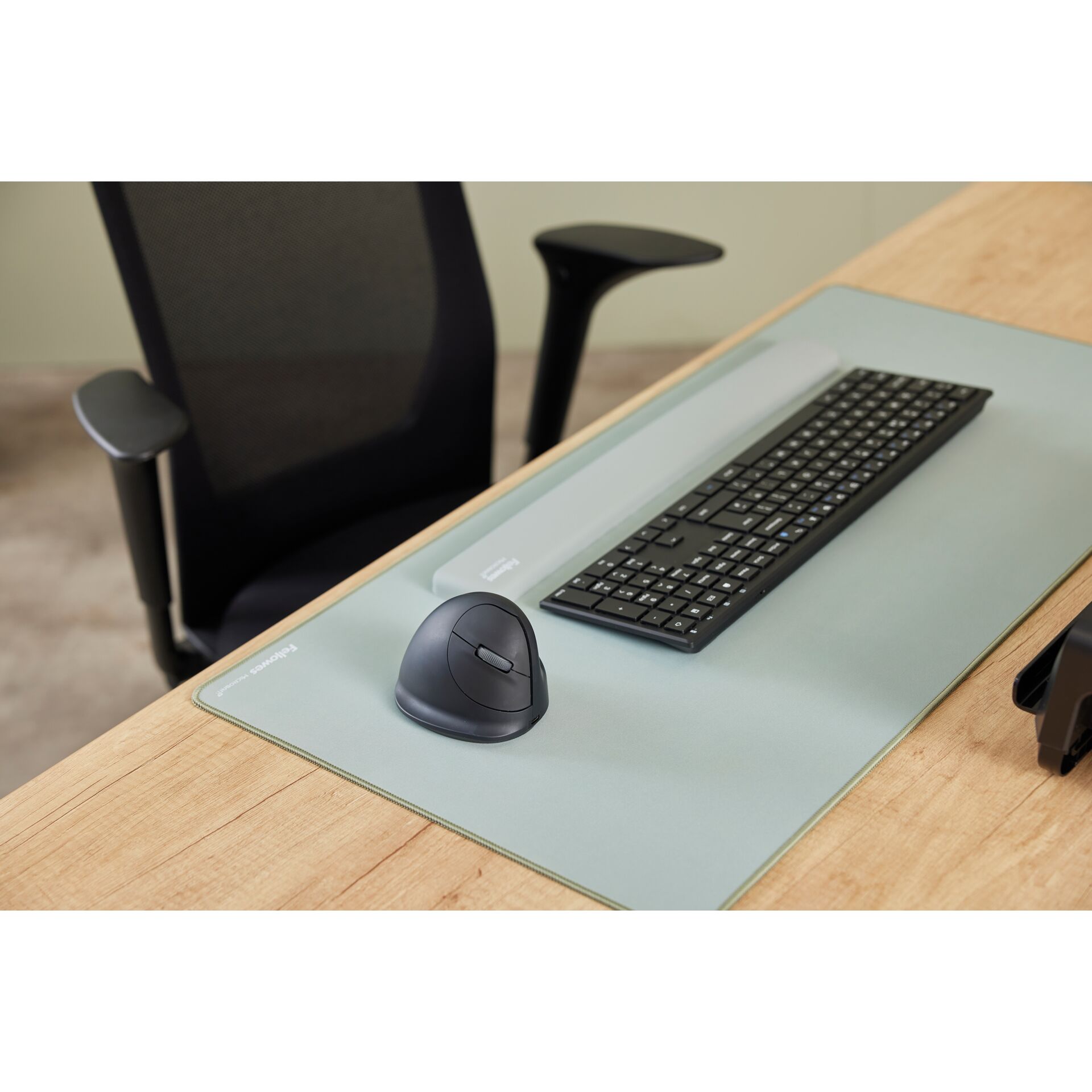 Fellowes Breyta Plus+ Ergonomic Vertical Mouse Large Right