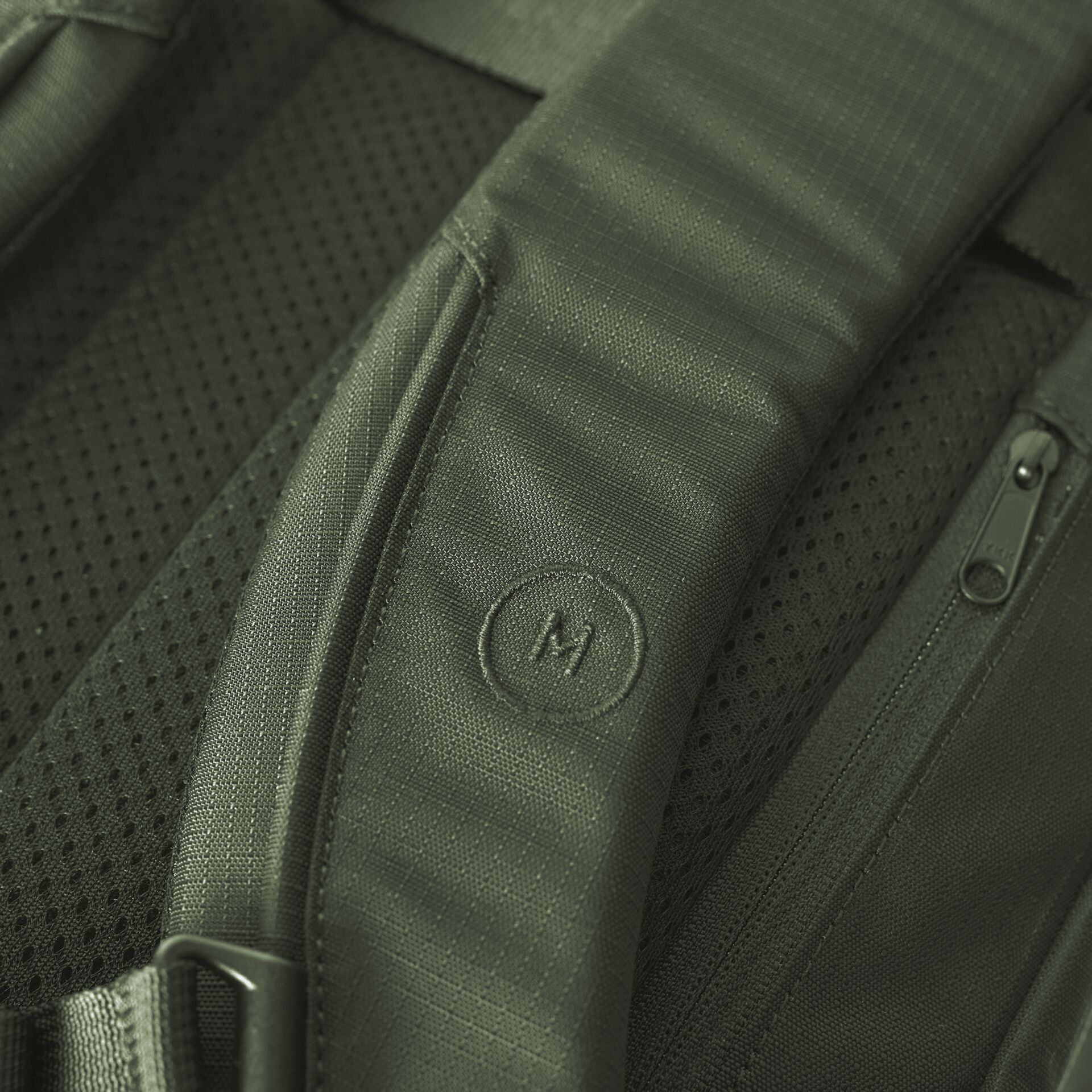 Moment Everything Travel Pack Weekender 28L Olive